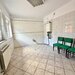 Domenii, casa renovata cu curte privata de 100 mp.